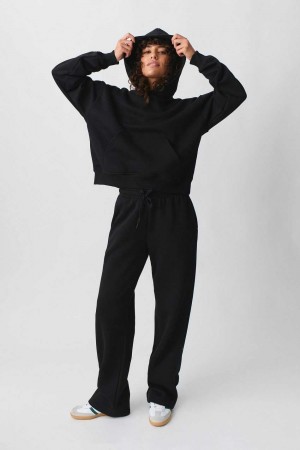 Black Women Gina Tricot Basic Straight Sweatpants | 17WDHQZTX