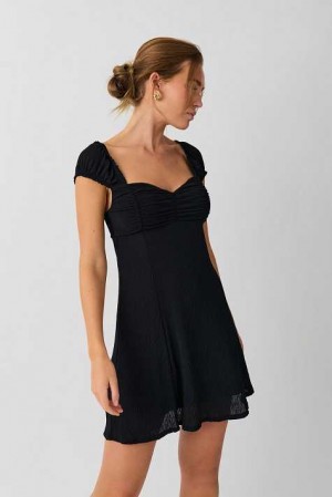 Black Women Gina Tricot Crinkle Mini Dress | 62DKOSEGM