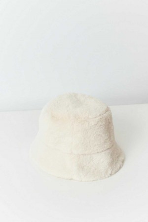 White Women Gina Tricot Faux Fur Hat | 15BDQLIRJ