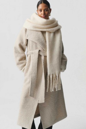 White Women Gina Tricot Soft Chunky Scarf | 73BSUQVDW